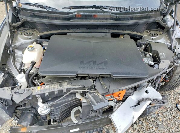 KNDCR3L14P5021648 2023 KIA NIRO Gray Widok wnętrza z tyłu
