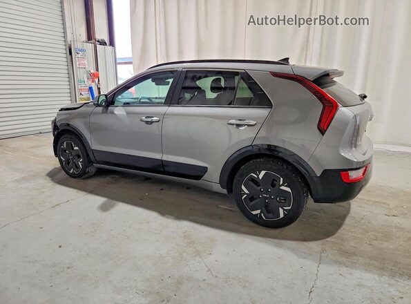 KNDCR3L14P5046260 2023 KIA NIRO Gray 