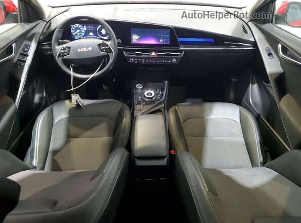 KNDCR3L19R5113101 2024 KIA NIRO Red 