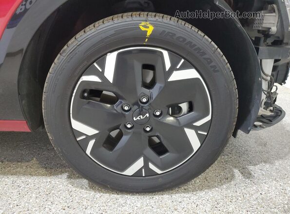 KNDCR3L19R5113101 2024 KIA NIRO Red 