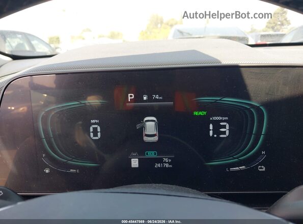 KNDCR3LE0S5307153 2025 KIA NIRO Белый Вид задних сидений