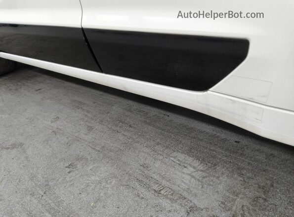 KNDCR3LE1P5043593 2023 KIA NIRO White 