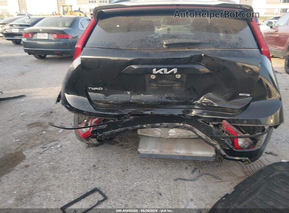KNDCR3LE3P5051758 2023 KIA NIRO Черный Вид спереди