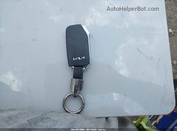 KNDCR3LE4S5281625 2025 KIA NIRO Blue Առջևի վահանակի տեսք