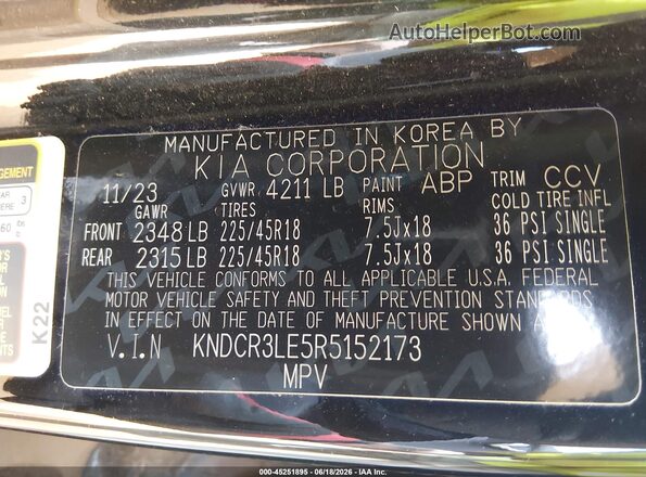 KNDCR3LE5R5152173 2024 KIA NIRO Black Vista del compartimento del motor