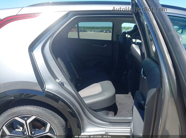KNDCR3LE5R5174173 2024 KIA NIRO Gray VIN կոդի պիտակի տեսք