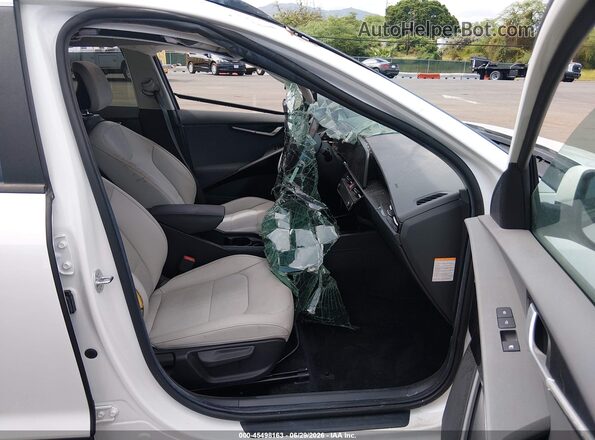 KNDCR3LE7R5187474 2024 KIA NIRO White წინა სალონის ხედი