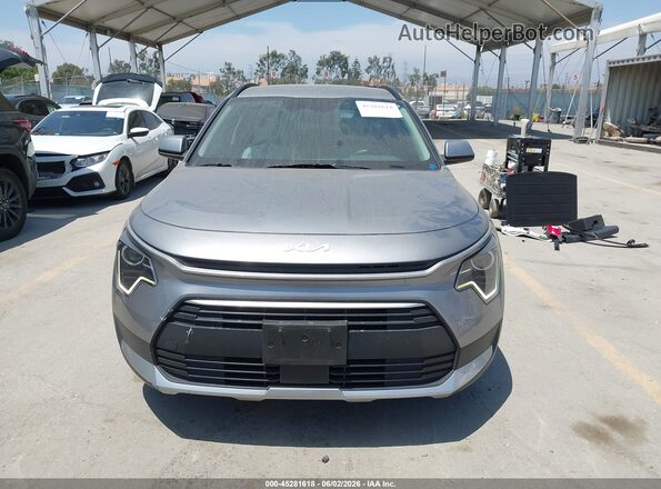 KNDCR3LE9P5057192 2023 KIA NIRO Gray Vista interior trasera