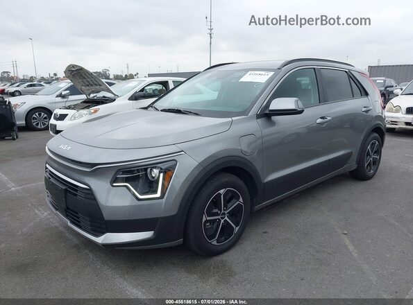 KNDCS3LF3S5251593 2025 KIA NIRO PLUG-IN HYBRID Gray Vista tres cuartos delantera izquierda