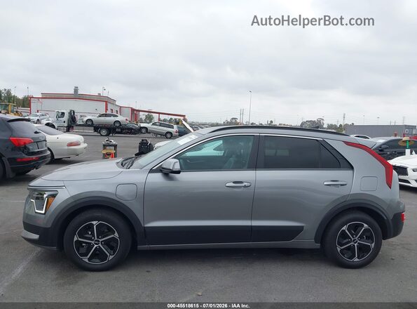 KNDCS3LF3S5251593 2025 KIA NIRO PLUG-IN HYBRID Gray Vista interior de 360 grados
