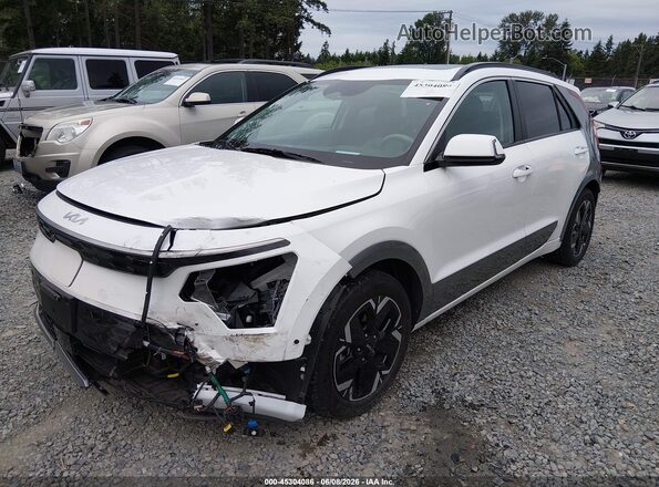 KNDCT3L14P5019982 2023 KIA NIRO EV White 