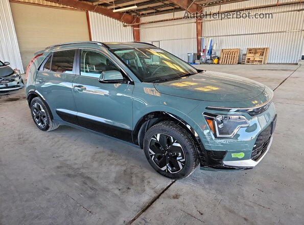 KNDCT3L14P5039293 2023 KIA NIRO Green 