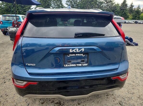KNDCT3L18P5068361 2023 KIA NIRO Синий Вид сзади