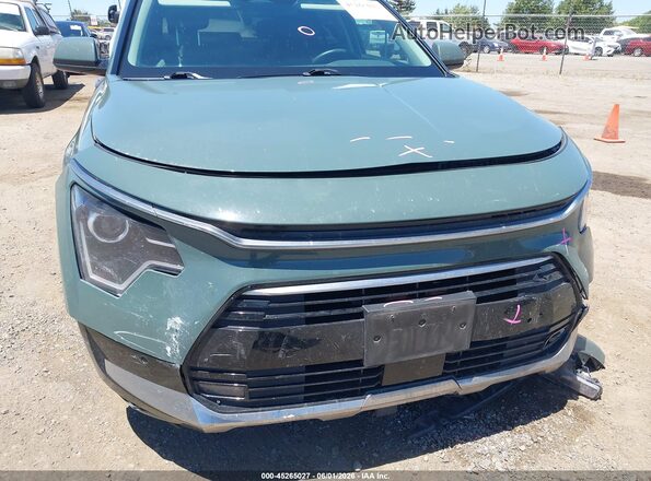 KNDCT3LE2P5061120 2023 KIA NIRO Green 