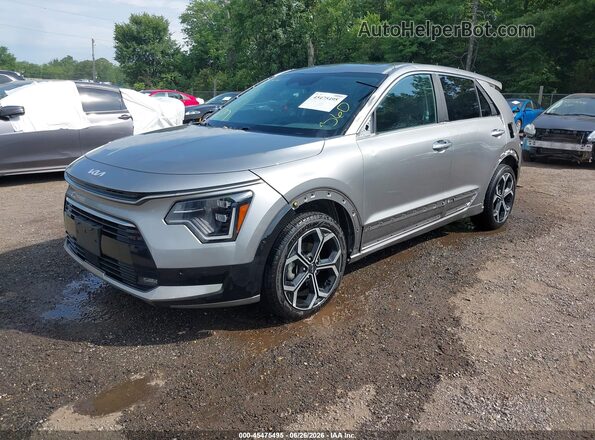 KNDCT3LE2P5098362 2023 KIA NIRO Silver Vista tres cuartos delantera izquierda