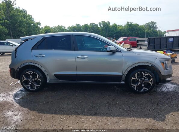 KNDCT3LE2P5098362 2023 KIA NIRO Silver Vista interior de 360 grados