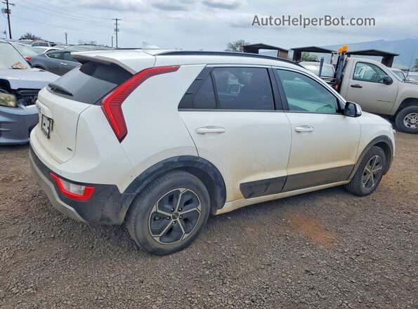 KNDCT3LE2R5142251 2024 KIA NIRO White უკანა მარჯვენა