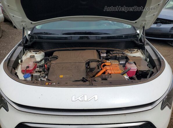 KNDCT3LE2R5142251 2024 KIA NIRO White უკანა სალონის ხედი