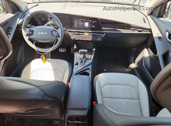 KNDCT3LE3P5040440 2023 KIA NIRO Gray Вид панелі приладів