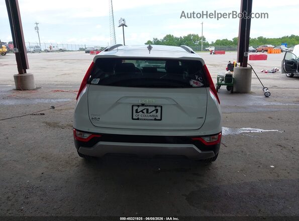 KNDCT3LE4R5129579 2024 KIA NIRO White 