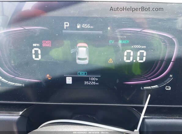 KNDCT3LE7R5128345 2024 KIA NIRO Gray Widok tylnych siedzeń