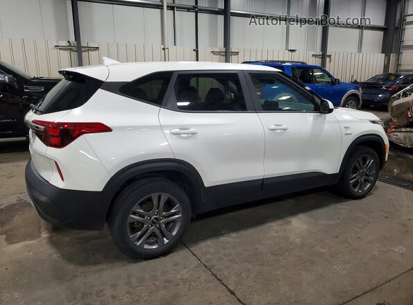 KNDEPCAA2P7413632 2023 KIA SELTOS White Rear right