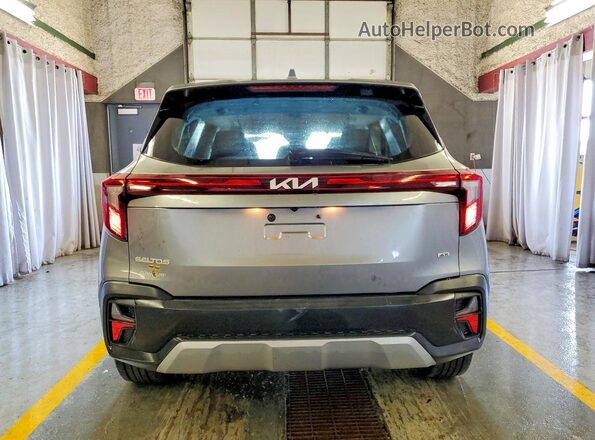 KNDEPCAA2S7780863 2025 KIA SELTOS Silver Rear view