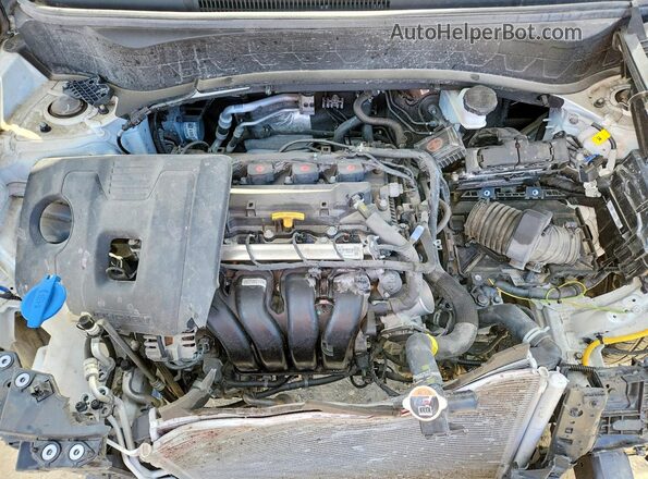 KNDEPCAA3R7612322 2024 KIA SELTOS White Widok komory silnika