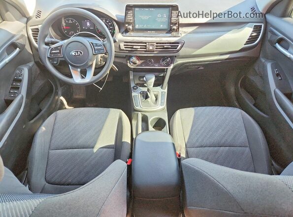 KNDEPCAA4M7140074 2021 KIA SELTOS Белый Вид панели приборов