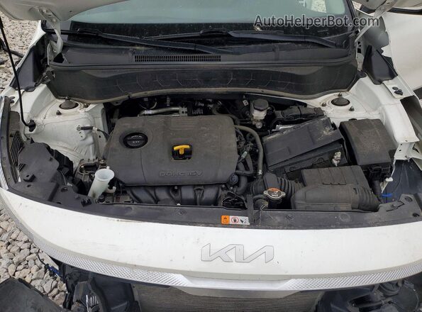 KNDEPCAA5N7233932 2022 KIA SELTOS White Вид задньої частини салону