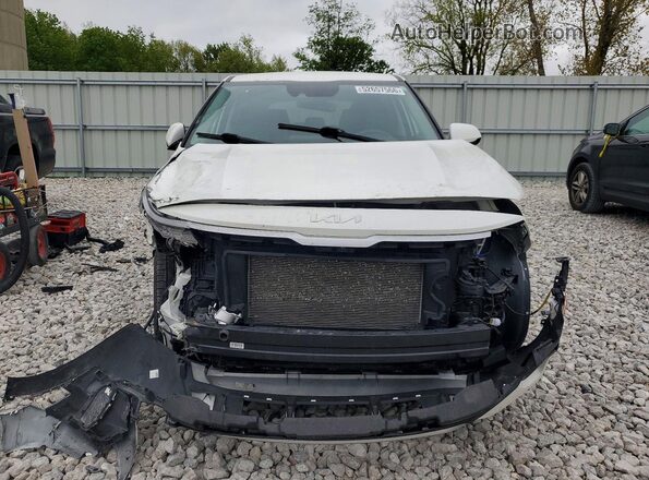 KNDEPCAA5N7233932 2022 KIA SELTOS White Вид спереду