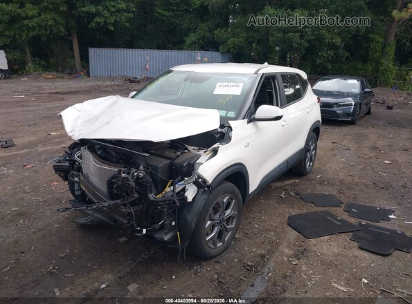KNDEPCAA5R7575905 2024 KIA SELTOS Белый Передняя левая четверть