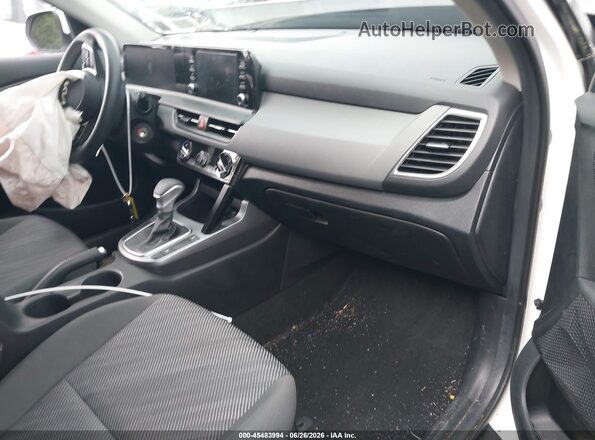 KNDEPCAA5R7575905 2024 KIA SELTOS Белый Вид салона спереди