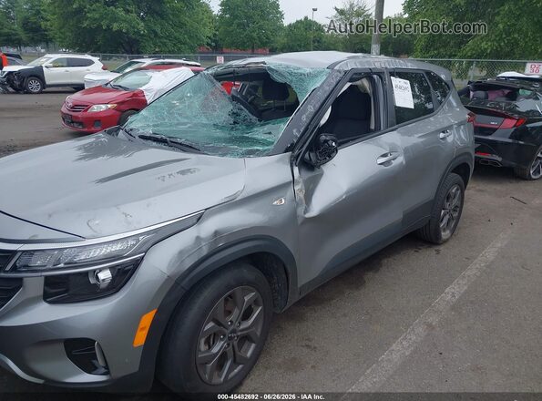 KNDEPCAA6R7635769 2024 KIA SELTOS Серебряный Вид спереди