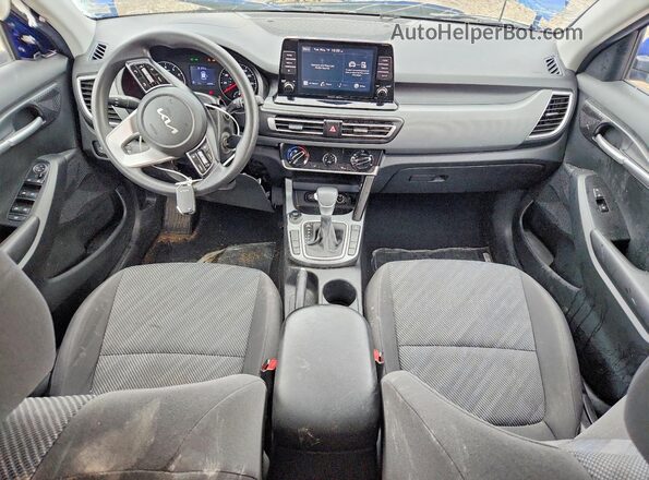 KNDEPCAA8P7380412 2023 KIA SELTOS Blue Widok deski rozdzielczej