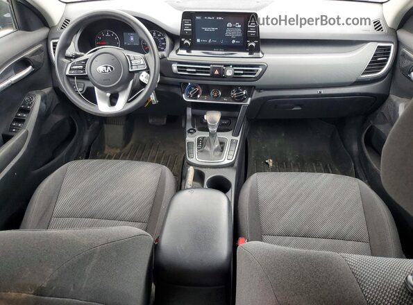 KNDEPCAAXM7047172 2021 KIA SELTOS Черный Вид панели приборов