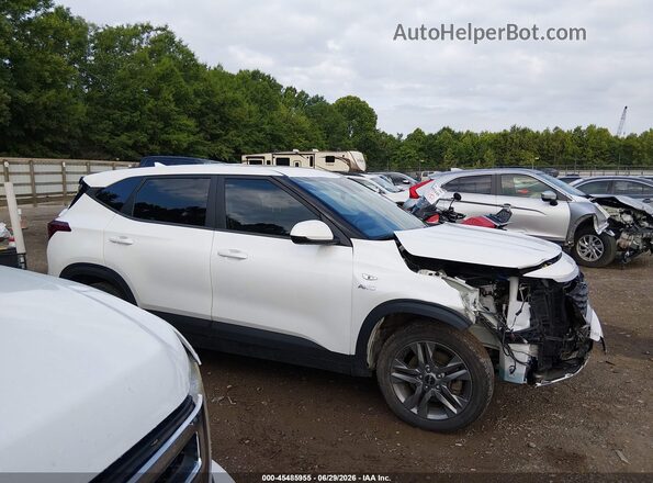 KNDEPCAAXN7236731 2022 KIA SELTOS White უკანა სალონის ხედი