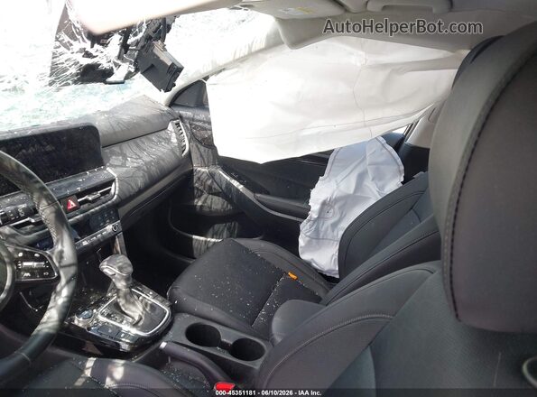 KNDER2AA8T7848251 2026 KIA SELTOS Gray Vista interior delantera