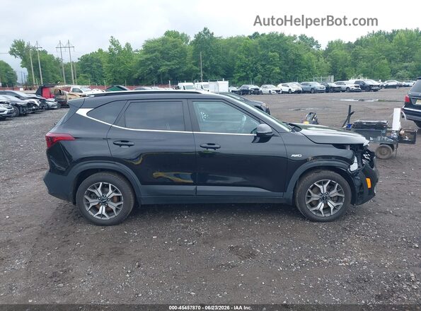 KNDERCAA2P7378875 2023 KIA SELTOS Черный Вид задней части салона