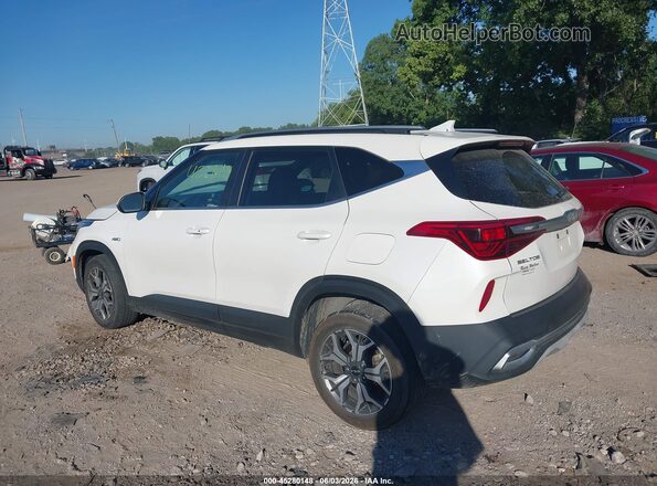 KNDERCAA3P7387231 2023 KIA SELTOS White Задня ліва чверть