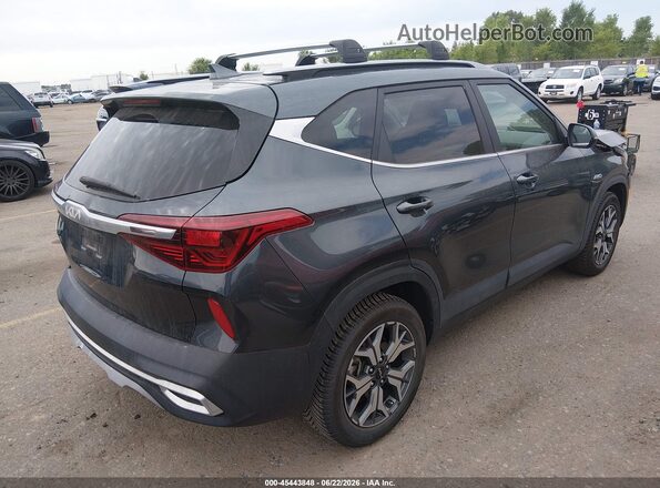 KNDERCAA3P7390419 2023 KIA SELTOS Silver Задня права чверть