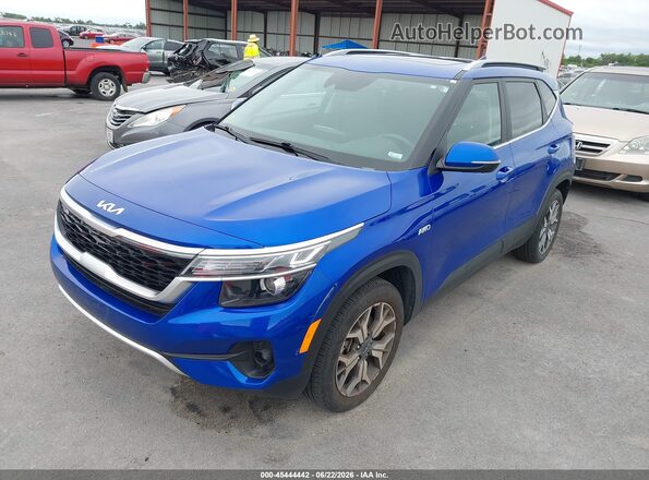 KNDERCAA6P7447504 2023 KIA SELTOS Blue Przód lewy