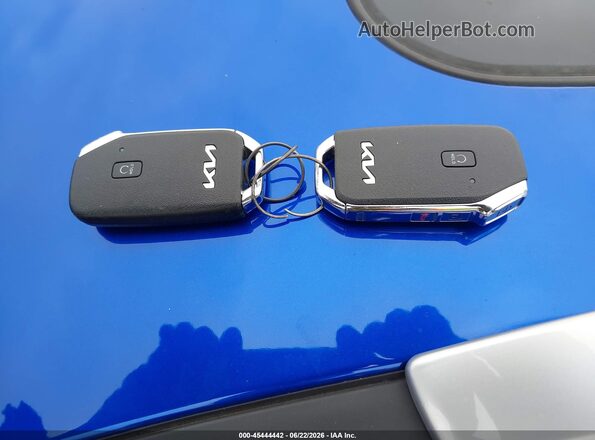 KNDERCAA6P7447504 2023 KIA SELTOS Blue Widok deski rozdzielczej