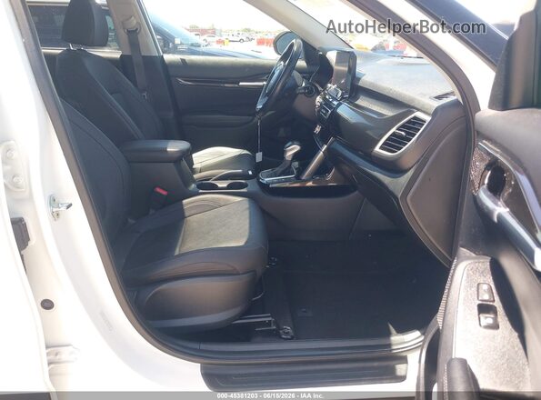 KNDERCAA8P7406792 2023 KIA SELTOS White Vista interior delantera