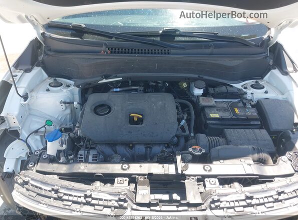 KNDERCAA8P7406792 2023 KIA SELTOS White Vista trasera