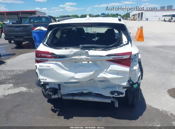 KNDERCAA8P7406792 2023 KIA SELTOS White 