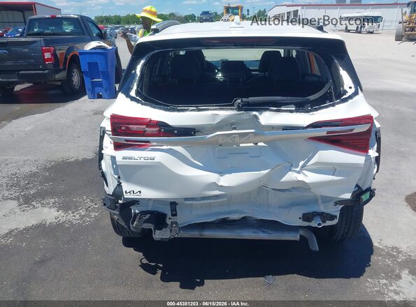 KNDERCAA8P7406792 2023 KIA SELTOS White 