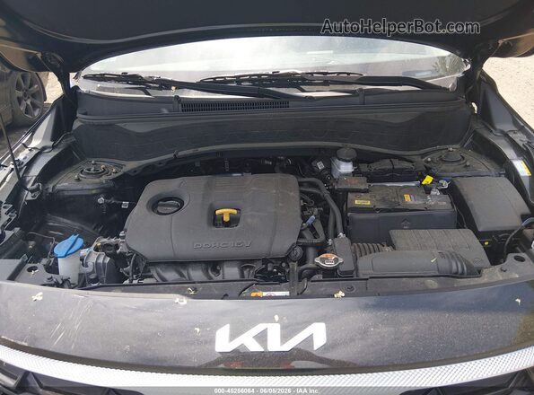 KNDERCAA8S7728843 2025 KIA SELTOS Black Widok z tyłu