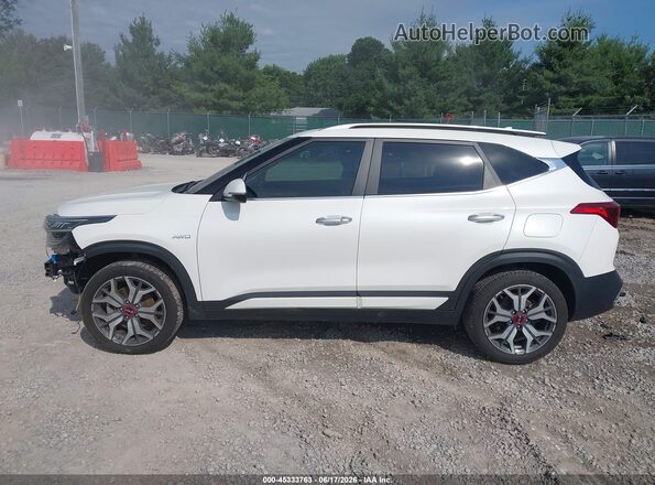 KNDETCA23P7383948 2023 KIA SELTOS Белый 