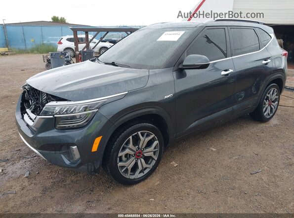 KNDETCA2XM7082900 2021 KIA SELTOS Серый Передняя левая четверть